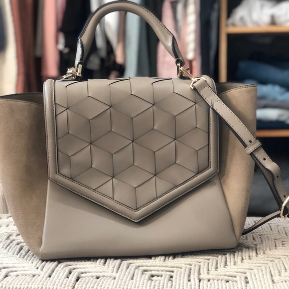 Satchel - Picture 1 of 6